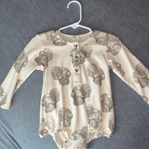 Kate Quinn Long sleeve henley bubble / Turkey